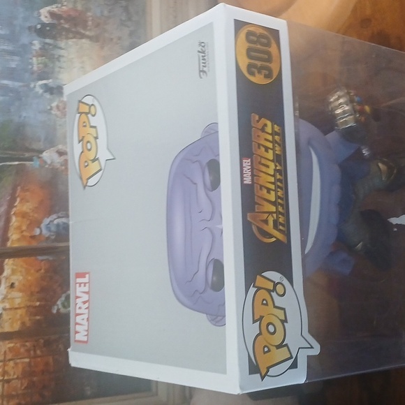 HUGE BOX X LARGE SIZE Funko Pop Thanos with Infinity Gauntle - Picture 3 of 8